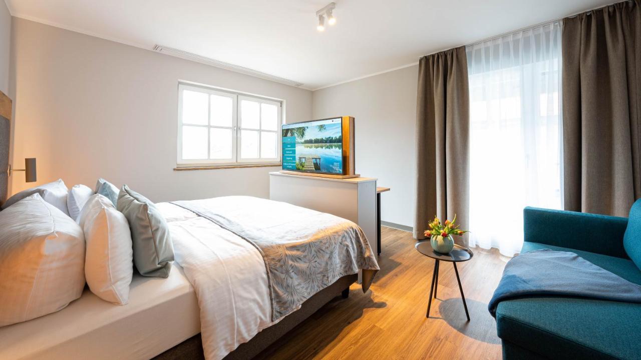 Sopherl Am See - Fruehstueck Auf Der Seeterrasse, Sehr Ruhig Und Wunderschoen Am See, 3 Minuten Nach Oberpfaffenhofen, Viele Radtouren, Restaurants & Cafes In Der Umgebung Wessling Luaran gambar