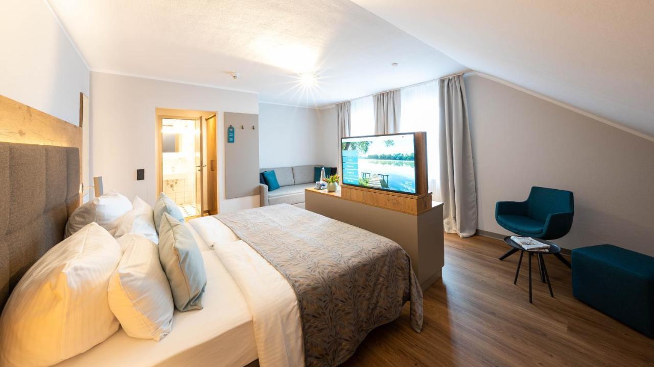 Sopherl Am See - Fruehstueck Auf Der Seeterrasse, Sehr Ruhig Und Wunderschoen Am See, 3 Minuten Nach Oberpfaffenhofen, Viele Radtouren, Restaurants & Cafes In Der Umgebung Wessling Luaran gambar
