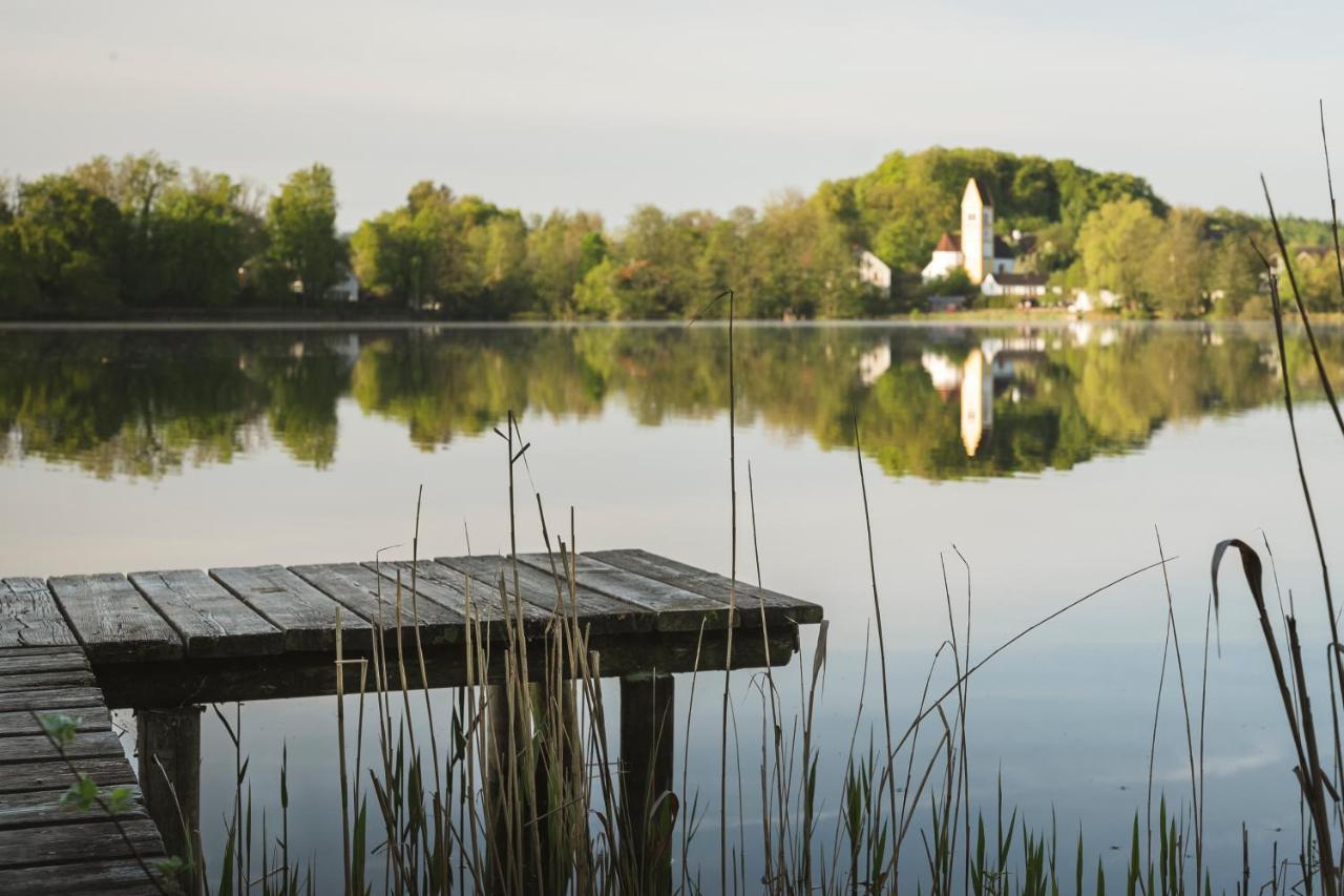 Sopherl Am See - Fruehstueck Auf Der Seeterrasse, Sehr Ruhig Und Wunderschoen Am See, 3 Minuten Nach Oberpfaffenhofen, Viele Radtouren, Restaurants & Cafes In Der Umgebung Wessling Luaran gambar