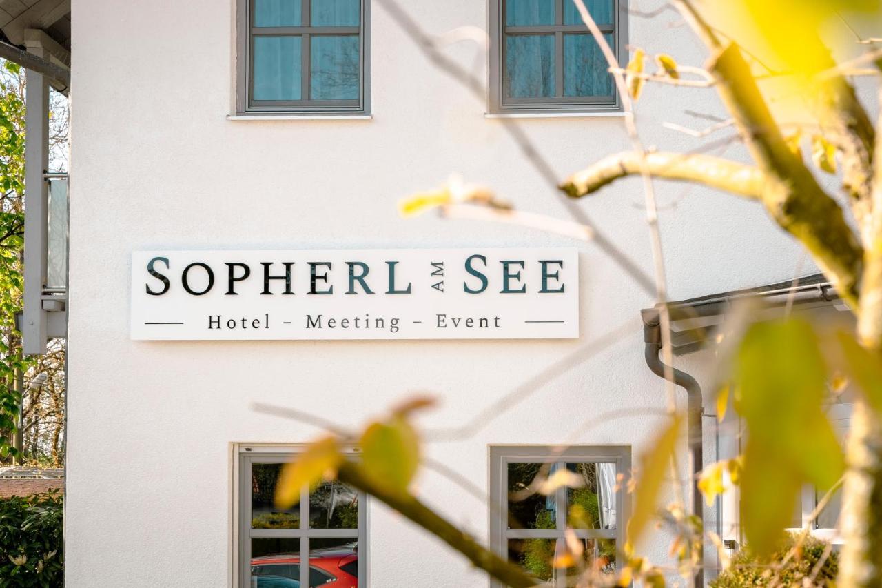 Sopherl Am See - Fruehstueck Auf Der Seeterrasse, Sehr Ruhig Und Wunderschoen Am See, 3 Minuten Nach Oberpfaffenhofen, Viele Radtouren, Restaurants & Cafes In Der Umgebung Wessling Luaran gambar