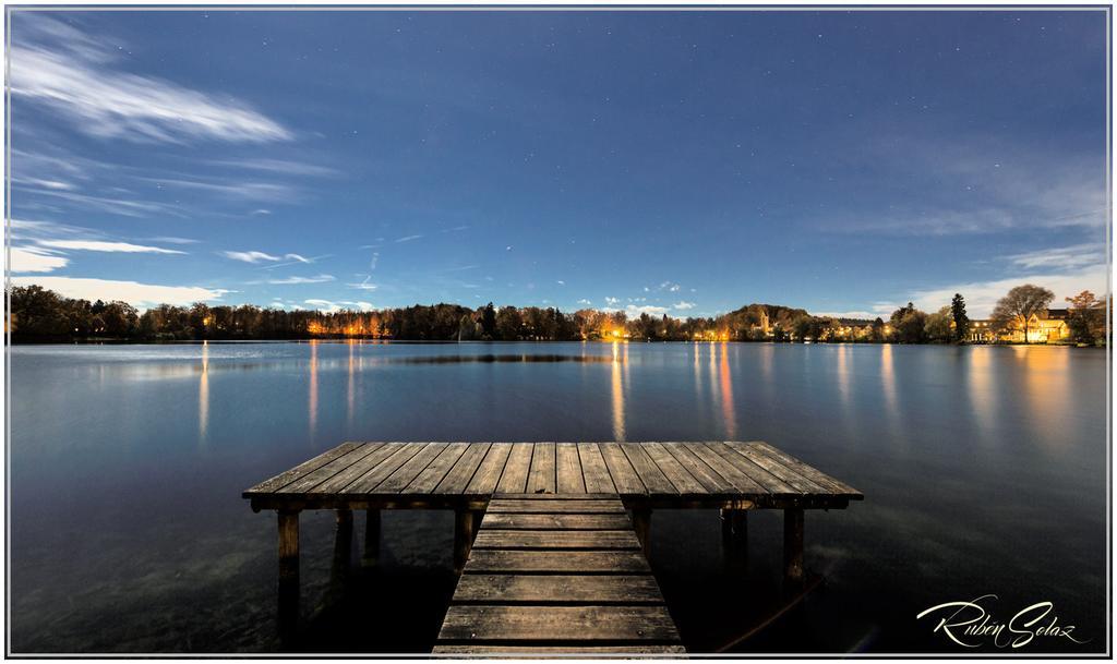 Sopherl Am See - Fruehstueck Auf Der Seeterrasse, Sehr Ruhig Und Wunderschoen Am See, 3 Minuten Nach Oberpfaffenhofen, Viele Radtouren, Restaurants & Cafes In Der Umgebung Wessling Luaran gambar