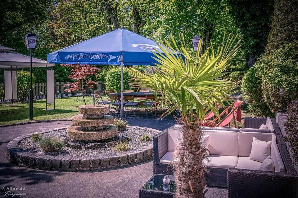 Sopherl Am See - Fruehstueck Auf Der Seeterrasse, Sehr Ruhig Und Wunderschoen Am See, 3 Minuten Nach Oberpfaffenhofen, Viele Radtouren, Restaurants & Cafes In Der Umgebung Wessling Luaran gambar